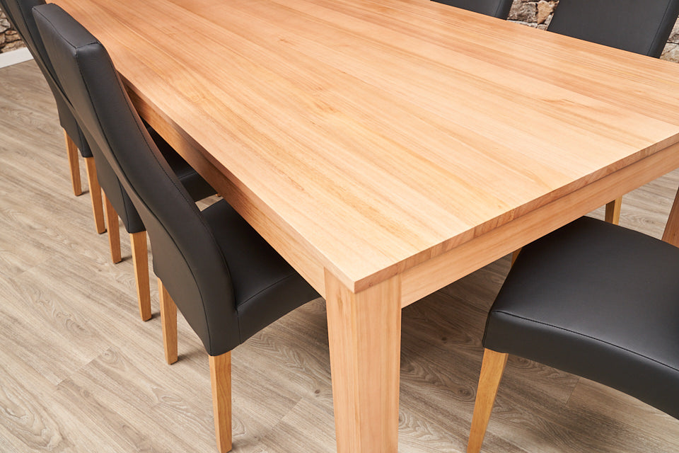 Chicago Dining Table