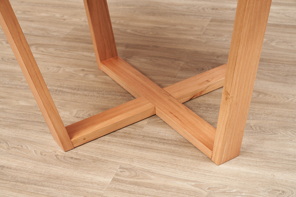 Chicago Dining Table