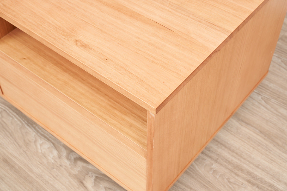 Chicago Lamp Table