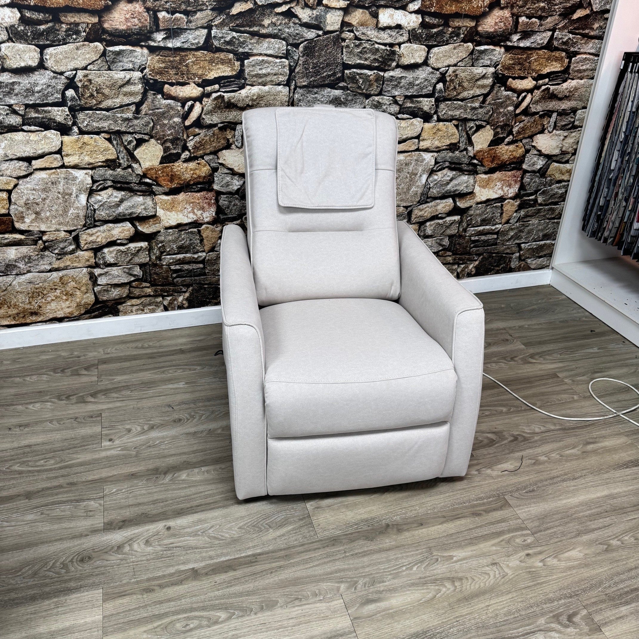 Midtown Lift Recliner (073)
