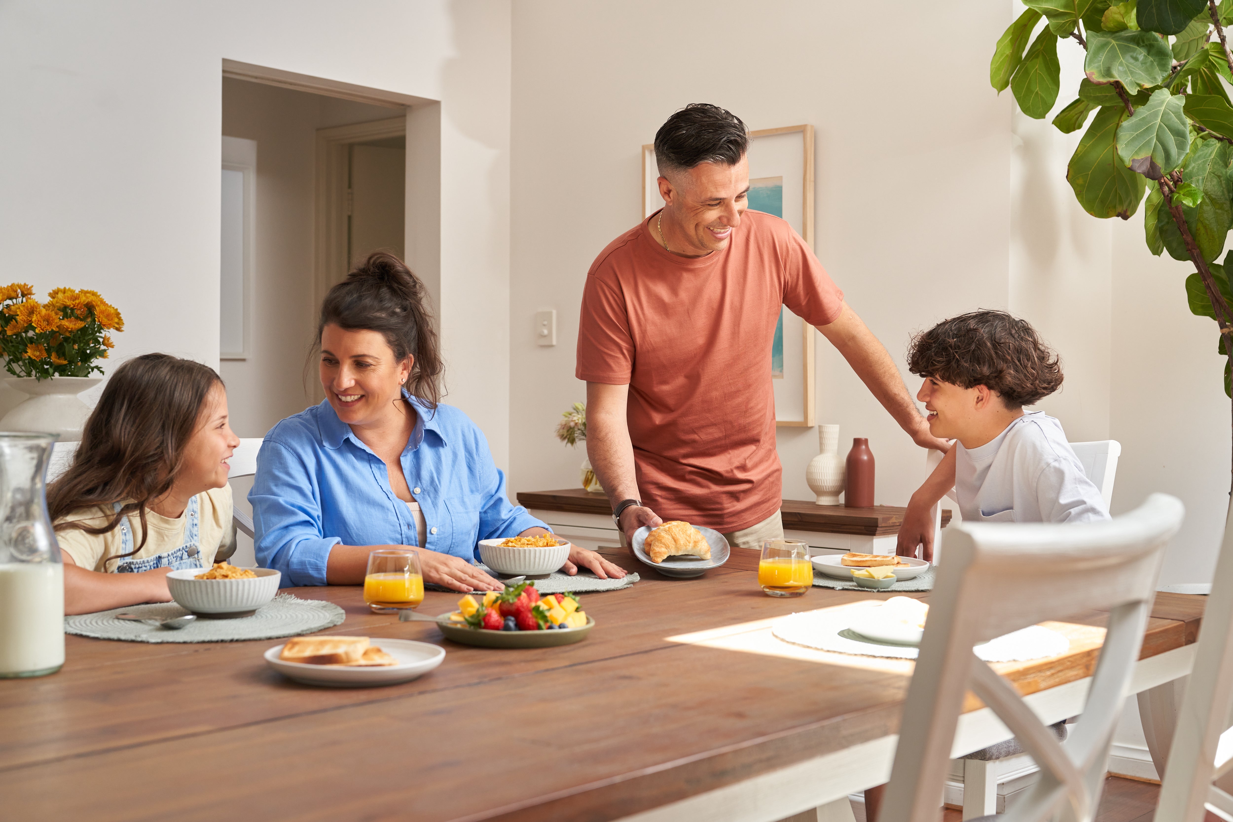 Florida Dining Table