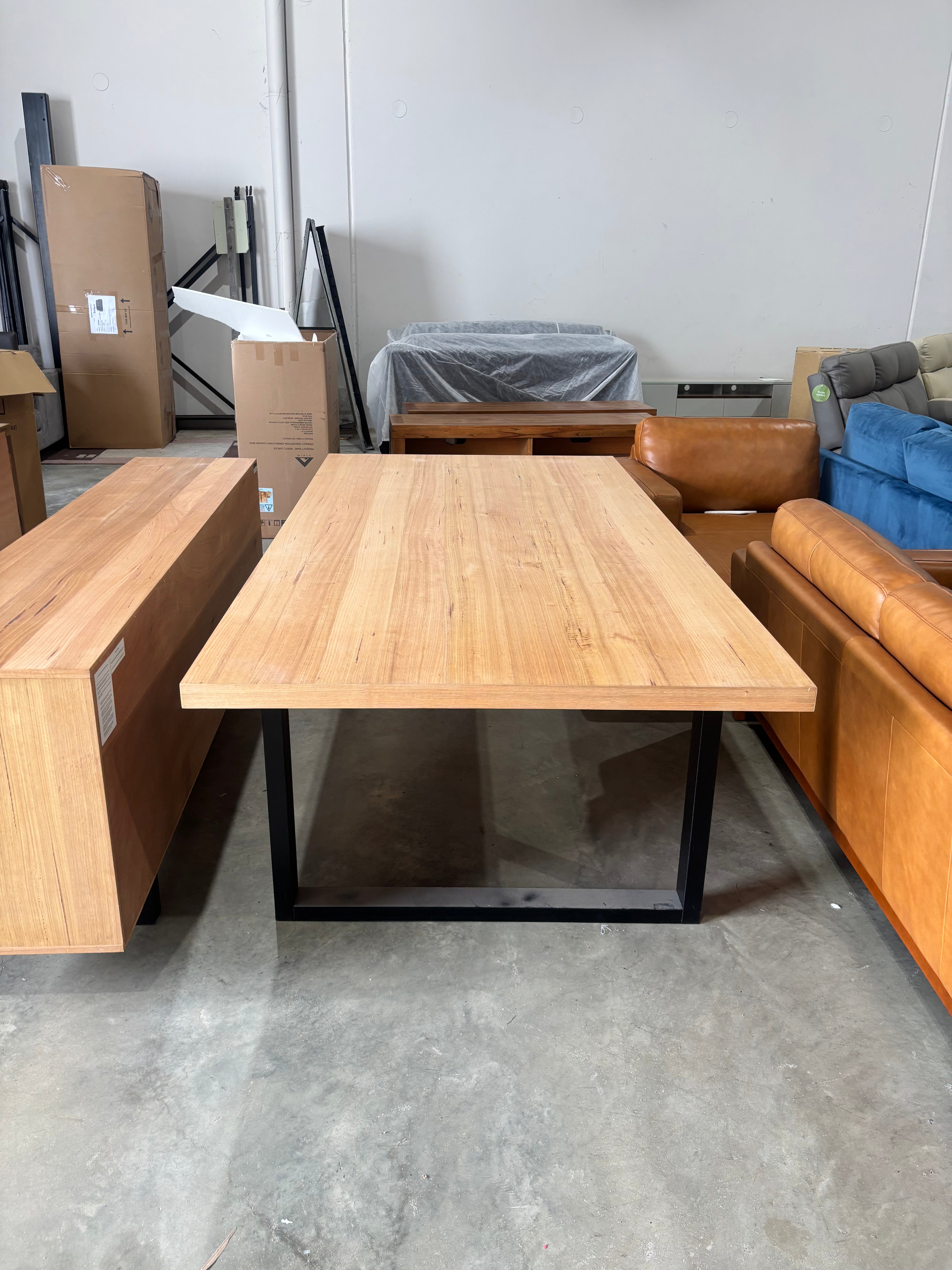 Valetta 2.4m Table (Port Kennedy)