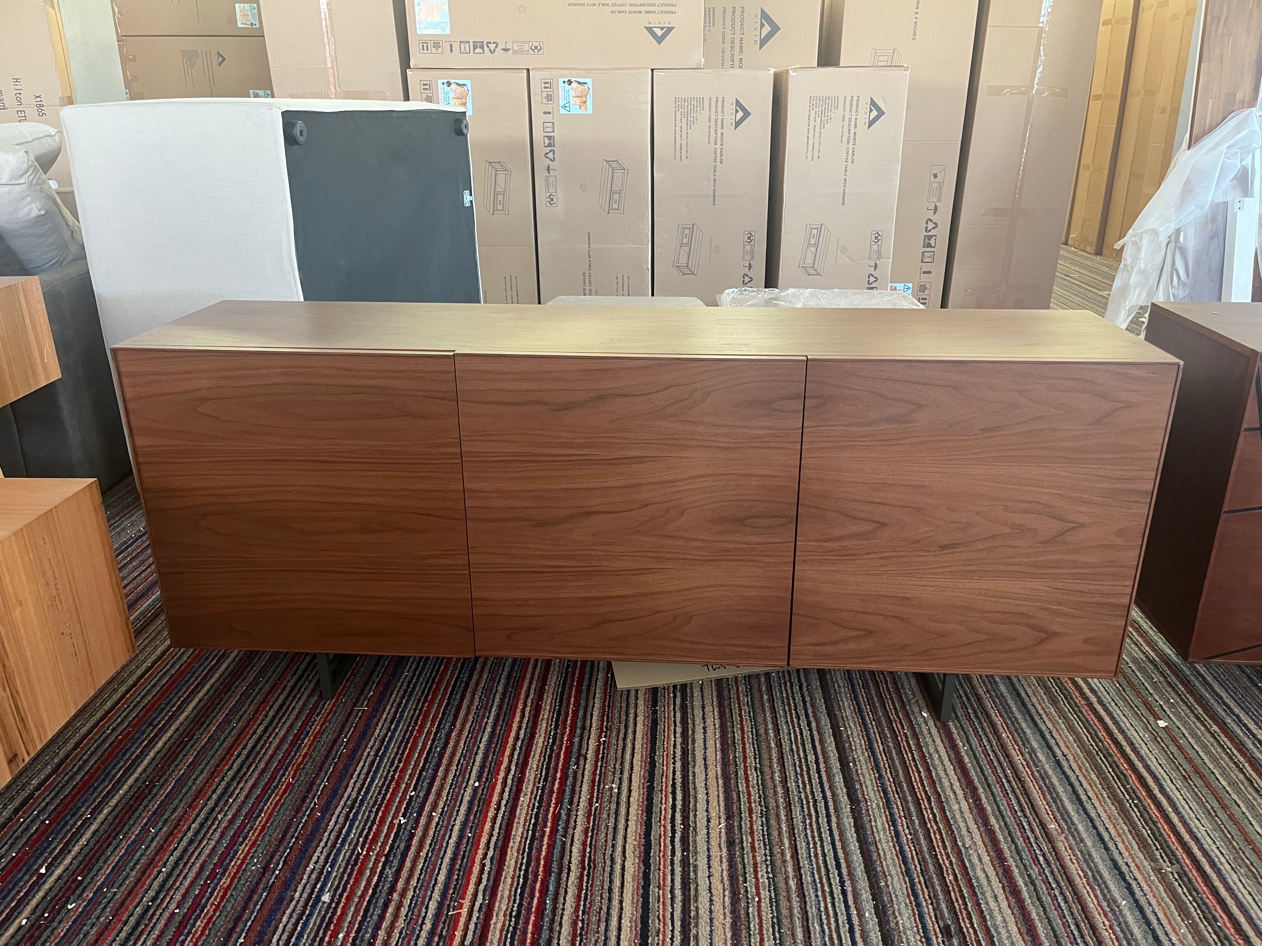 Square Buffet (Warehouse)